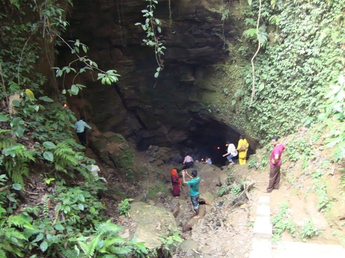 Alutila-Hill-Cave